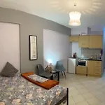 Cosy With Easy Parking לריסה
