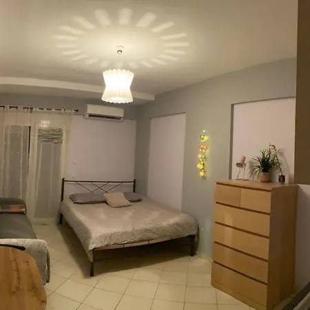 Cosy With Easy Parking 公寓 拉里萨