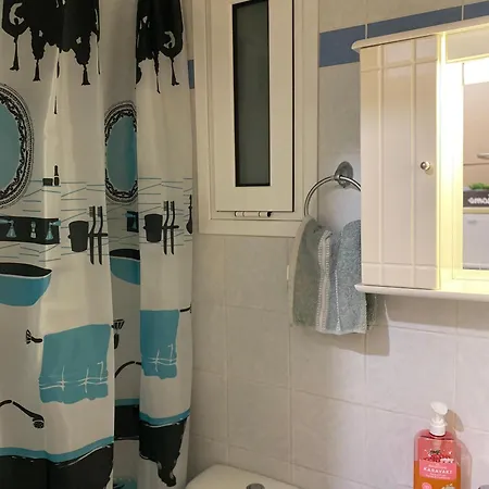 Cosy With Easy Parking 拉里萨