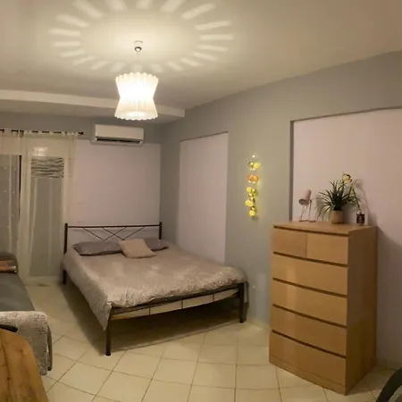 Cosy With Easy Parking דירה